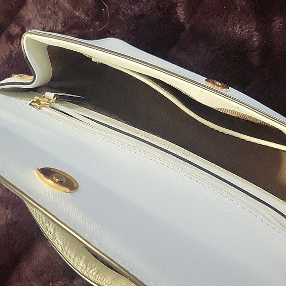 Michael Kors Extra-Small Saffiano Leather Crossbody White - Picture 5 of 9